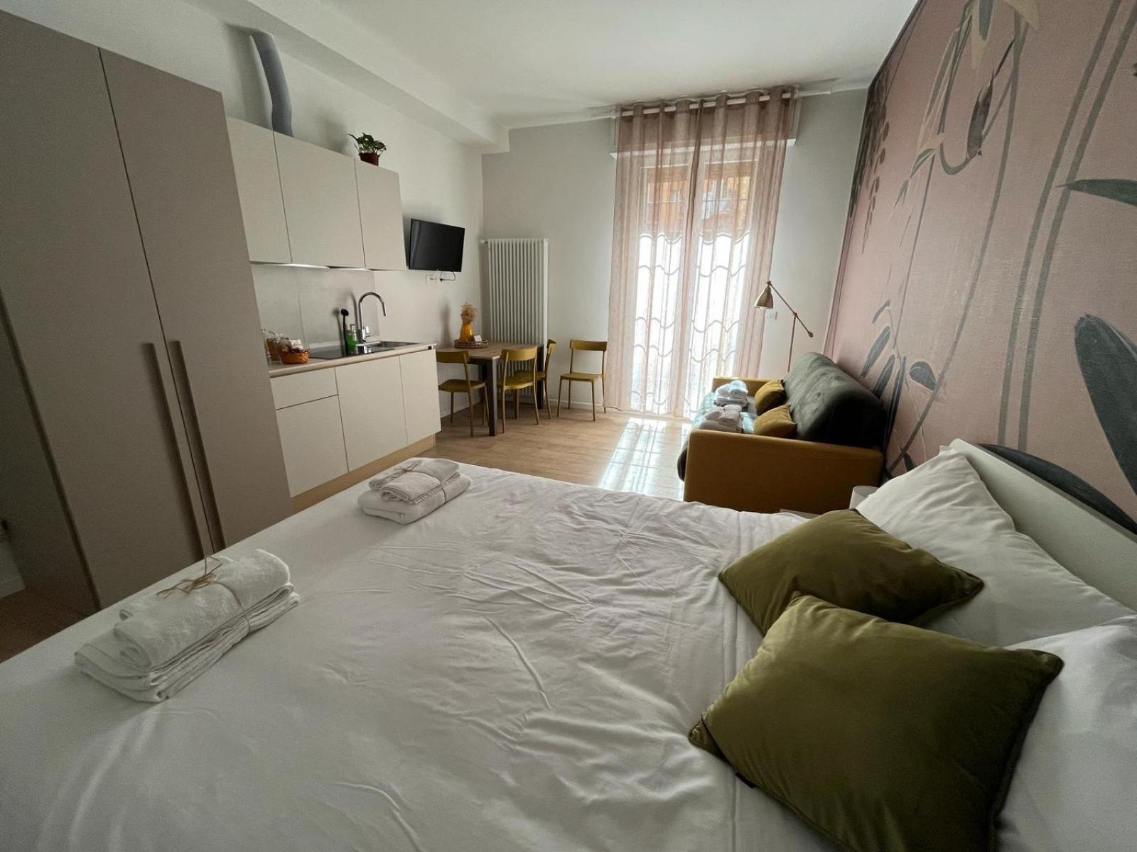 Calari Rooms - Monolocale ボローニャ エクステリア 写真